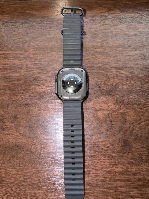 Apple Watch Ultra 2 в черном титановом корпусе