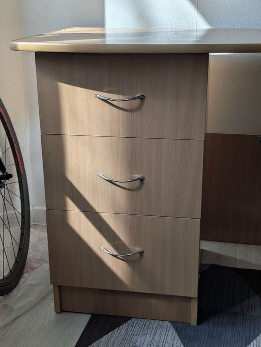 стол компьютерный