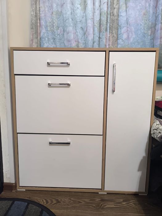 Продается обувница