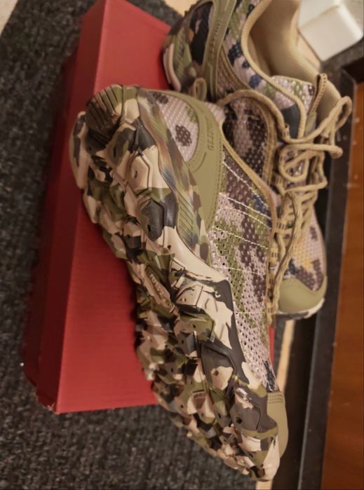 Кроссовки мультиколор