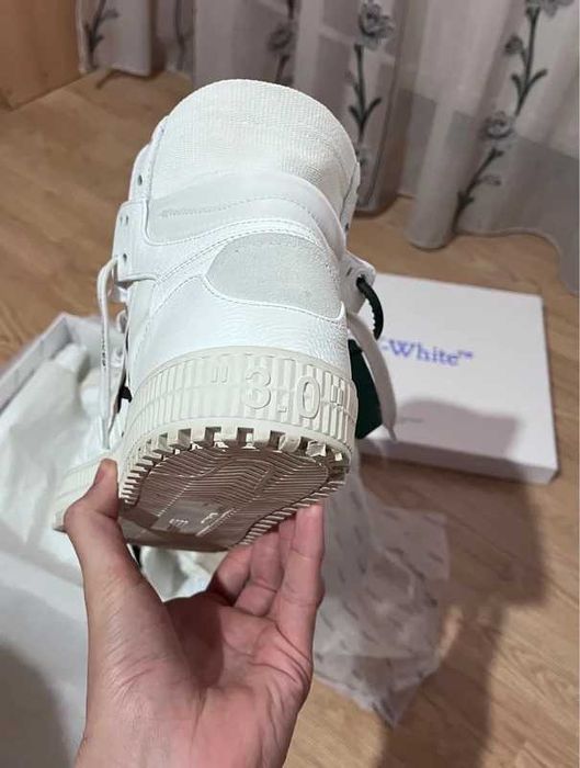 Off White Court Premium