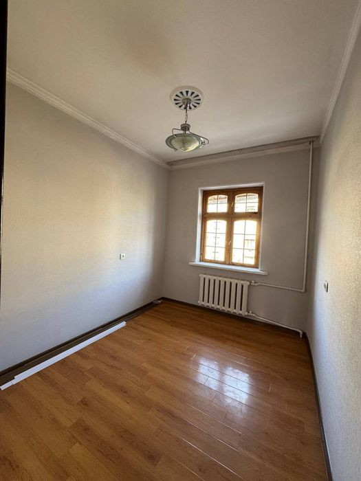 3/3/5. 2х6 балкон. Шайхантохурский район Срочно продается 3-комнатная