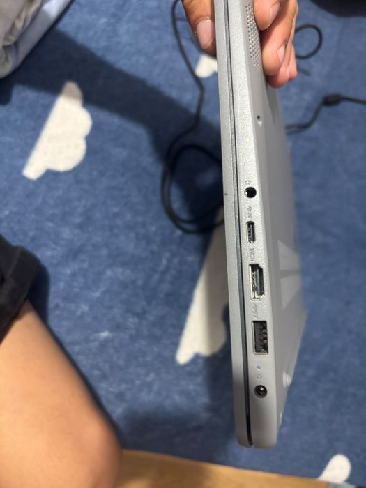 Laptop Lenovo IdeaPad 1 15AMN7, 82VG00LMBM, 15.6", AMD Ryzen 3 7320U (4 nuclee), AMD Radeon 610M, 16GB 5500MHz LPDDR5, gri