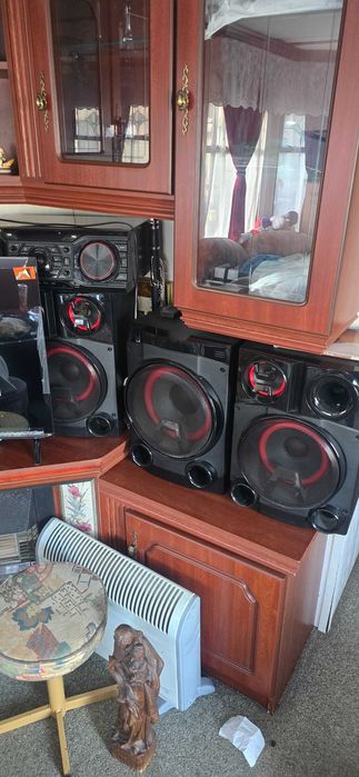 Lg 2 750 Във отлично састояние  с Блутут