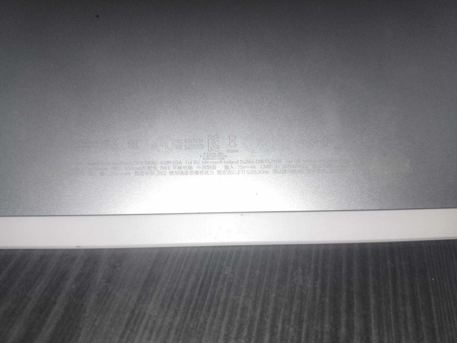 Microsoft Surface Pro 8 i5 / 16GB / 256GB + tastatură + stylus