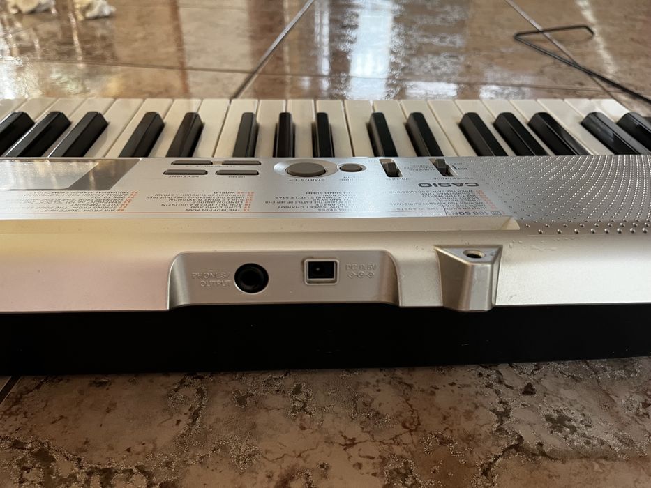 Pian Electronic CASIO LK-130