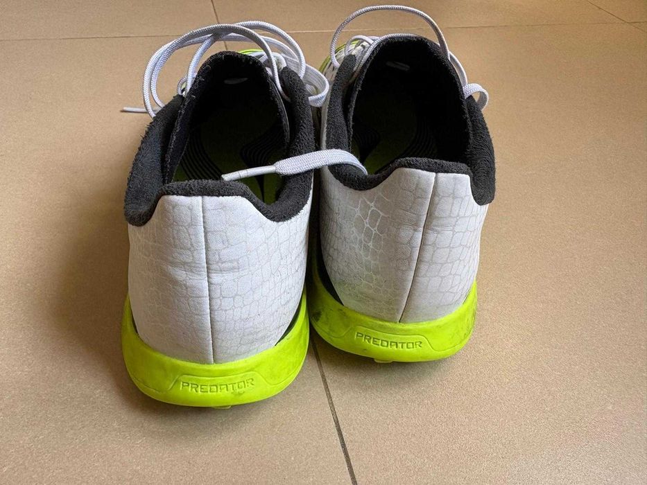 Ghete de fotbal Adidas Predator, marimea 38