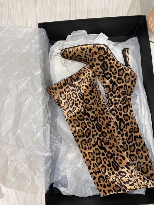 Уникални ултрависоки ботуши Pinko