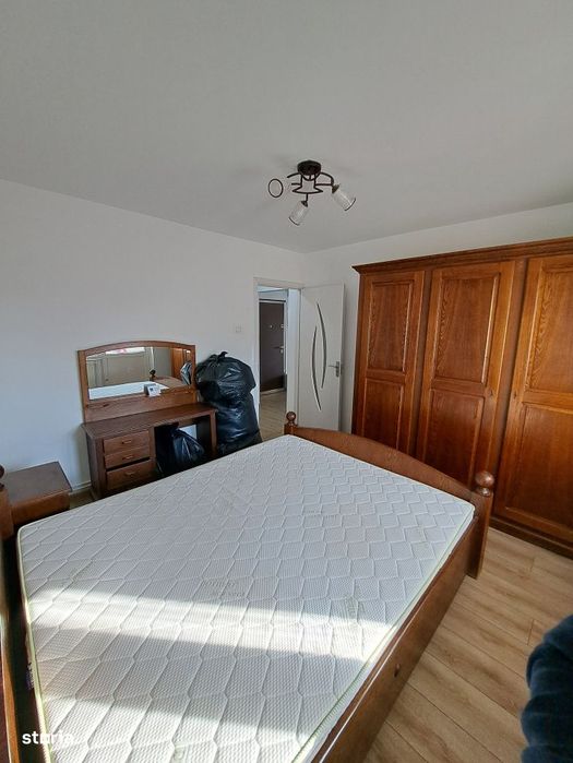 Apartament 3 cam decomandat et. 1, str Marasesti