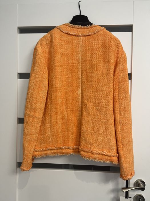 Ново сако Pinko букле