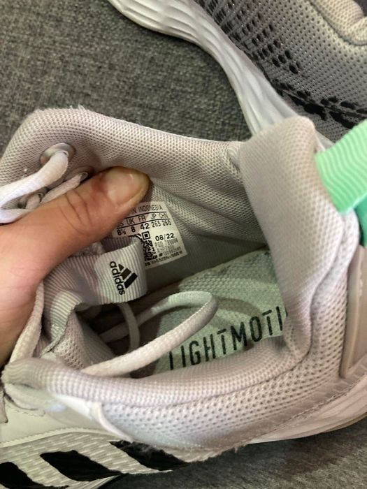 Адидас маратонки оригинални