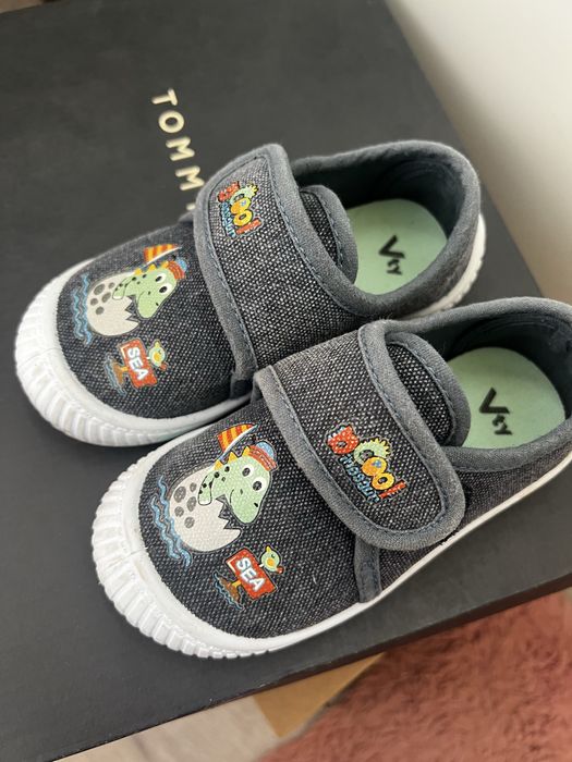 Vand incaltaminte  copii nr 22, 23