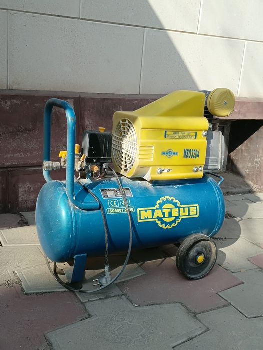 Продам масляный компрессор Mateus 30 литров