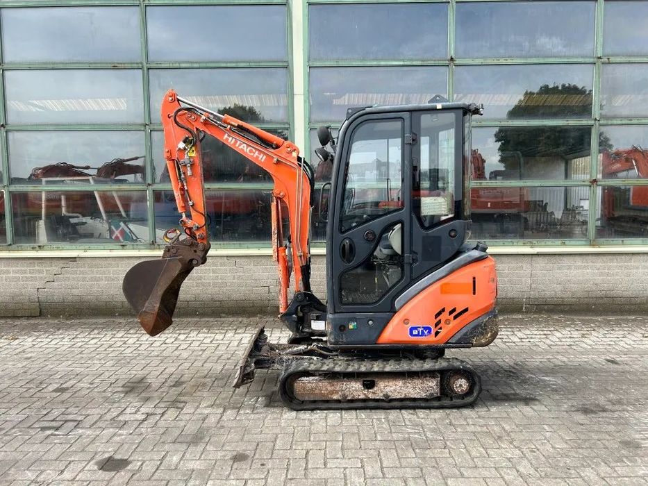 Hitachi ZX 18-3 CLR Mini Excavator senilar