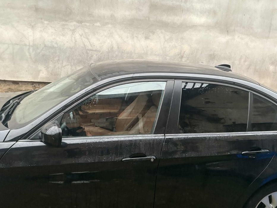 Vând BMW seria3,benzină,automată,nu scoate zgomote.