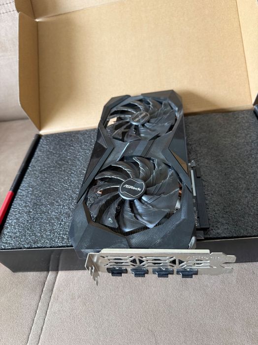 Видеокарта Asrock 6600xt