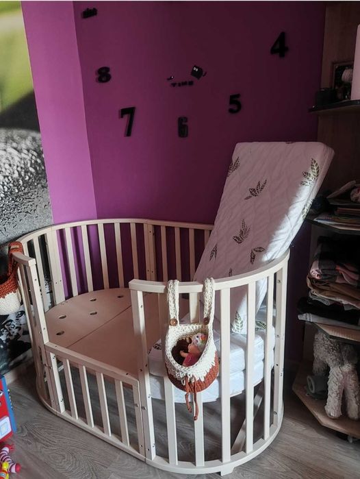 Кроватка с маятником