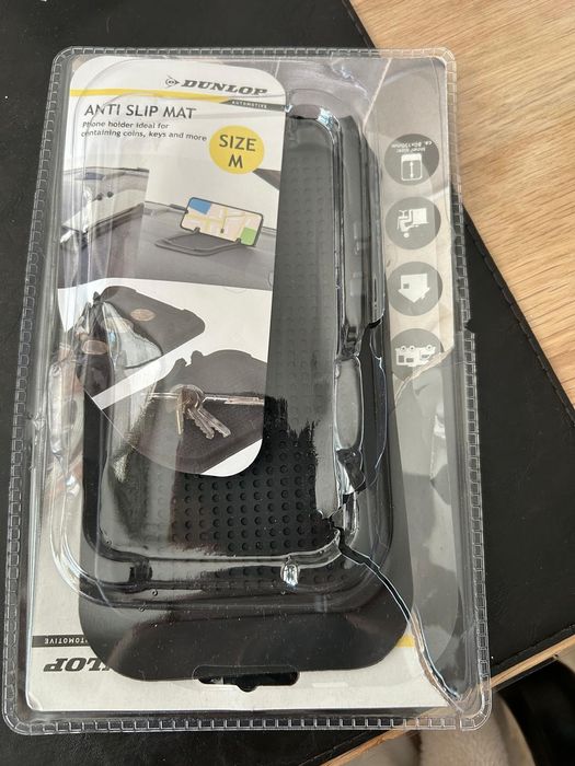 Поставка за телефон за кола Dunlop нова