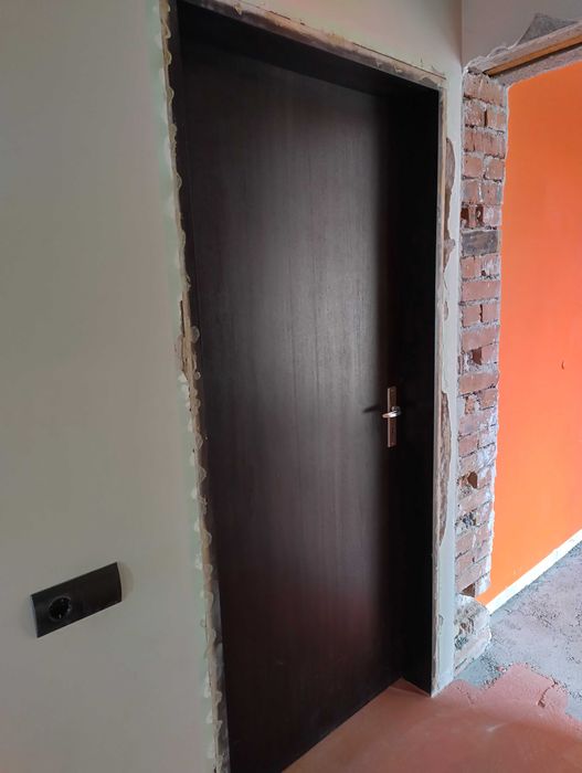 Масивни интериорни врати с каси - 5 броя