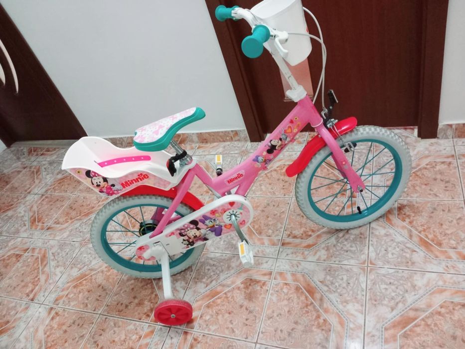 Vând bicicletă minnie mouse