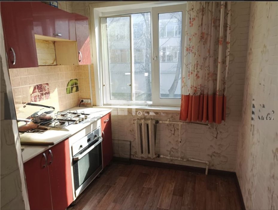 Продается 4х-комн.кв на 6 микрорайоне