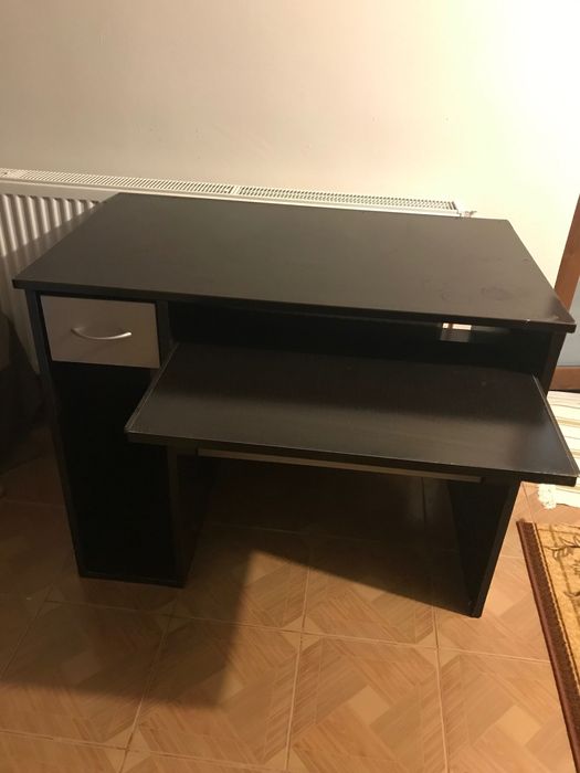 Birou cu extensie pt tastatura