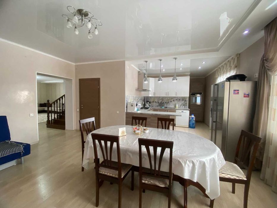 Продам коттедж в Военном гродке