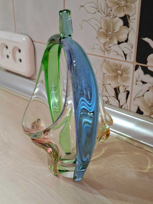 Ваза в подарок, пр-во Чехия. НОВАЯ.