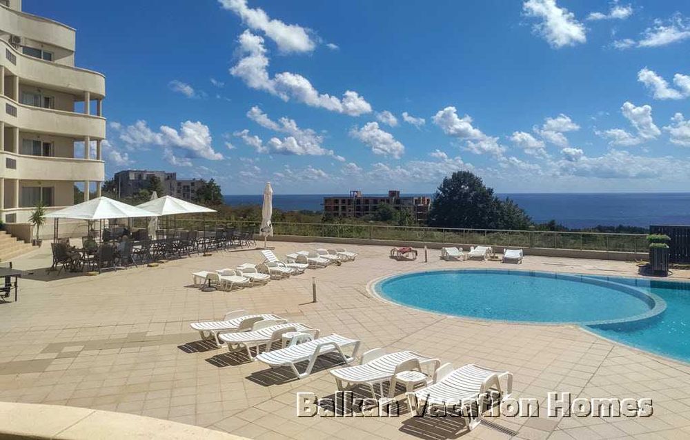 Продава се Тристаен апартамент в Бяла - 109 кв.м за 417 €/кв.м - Снимка #8