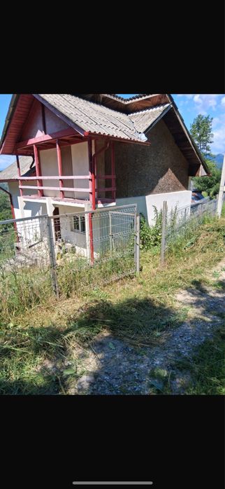 Casă cu teren 5.000 mp de vânzare în Rădăcinești, Vâlcea – zonă de munte