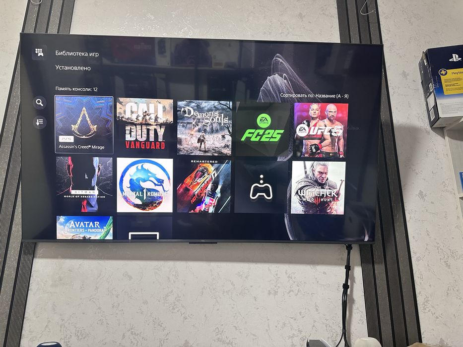 Продам Playstation 5 slim 1TB почти новый с играми как на фото