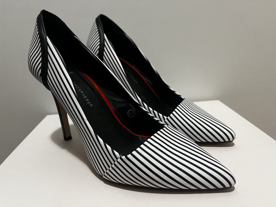 Елегантни обувки с ток