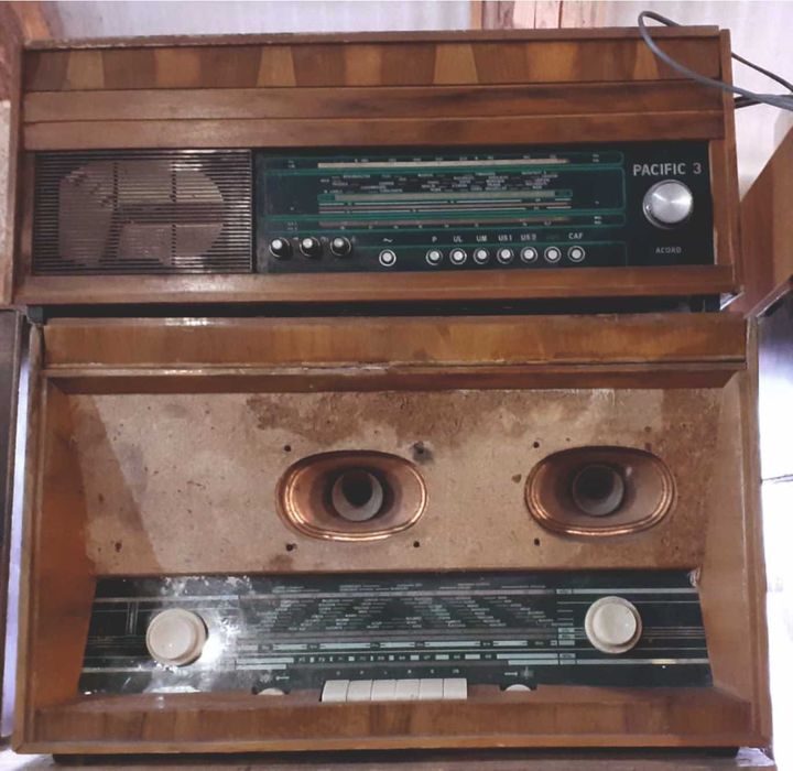 Aparate de radio vechi cu pick-up