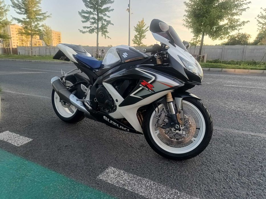 Suzuki GSX R600 K8