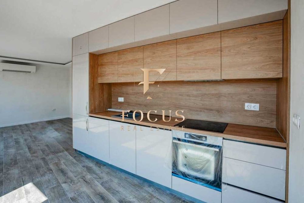 Продава се Тристаен апартамент в Пловдив, Младежки Хълм - 187 кв.м за 1800 €/кв.м - Снимка #1