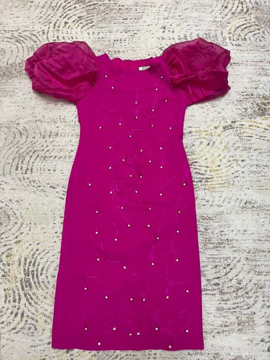 Продам платье розовое