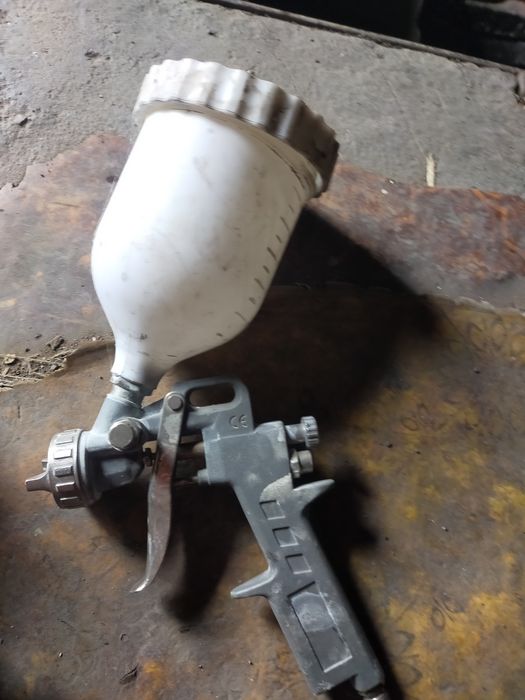 Продам пистолет,б,у,  количество 3, цена за шт,