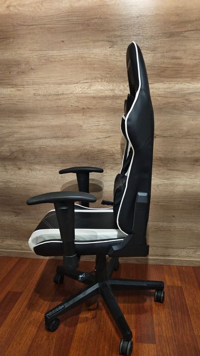 игровое кресло DxRacer
