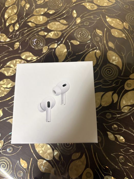AirPods 2 noi in cutie