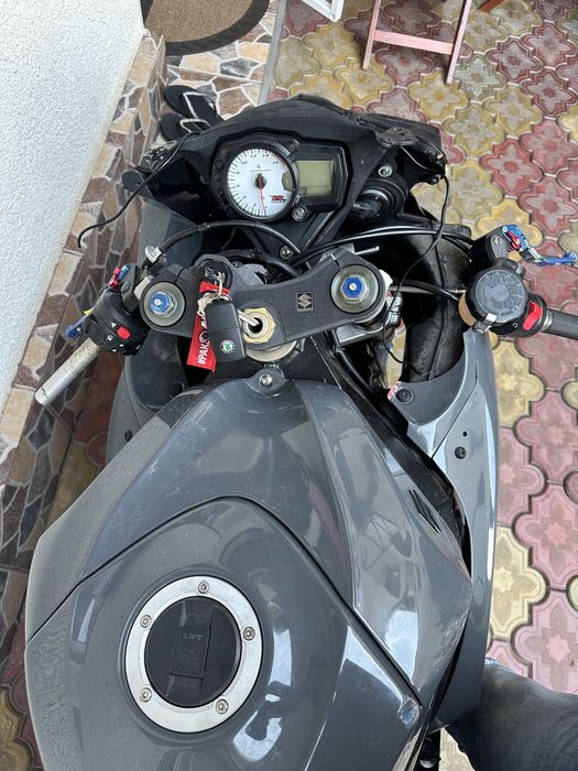 SUZUKI GSXR 750 k6 avariat
