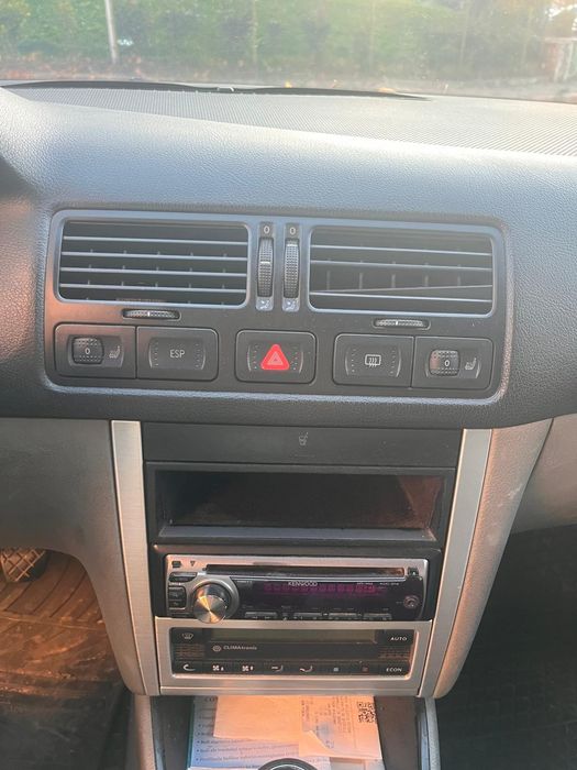 Volkswagen Bora 2003, motor 1.6 16V