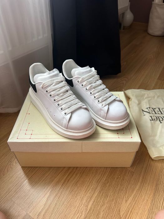 Alexander McQueen сникърси