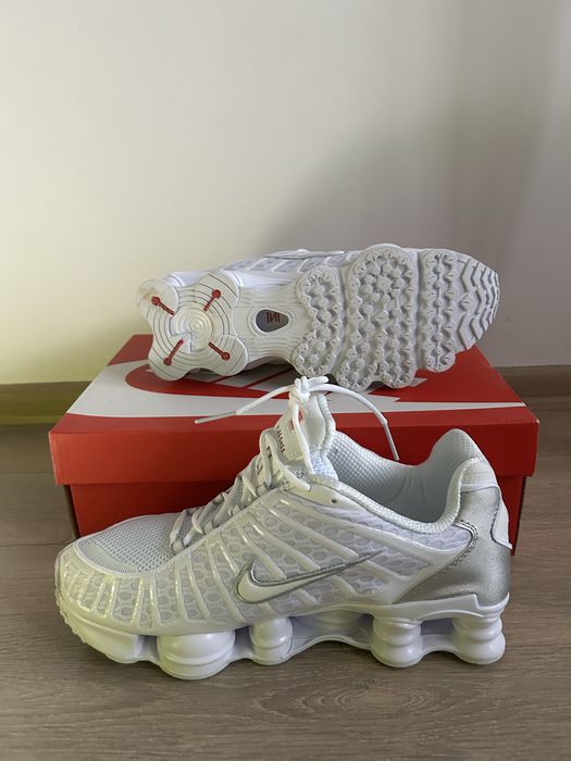 Nike Shox White