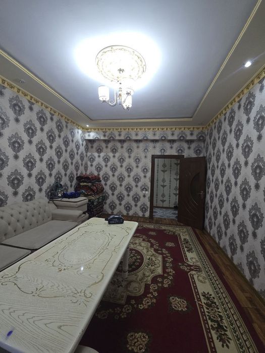 5-mik tomonda 2 xonali uy sotiladi