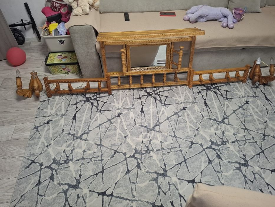 Vând cuier rustic vechi