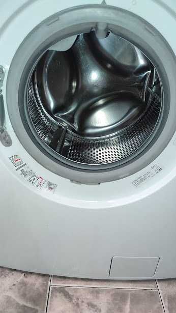 Перална машина Електролукс EWF147540W