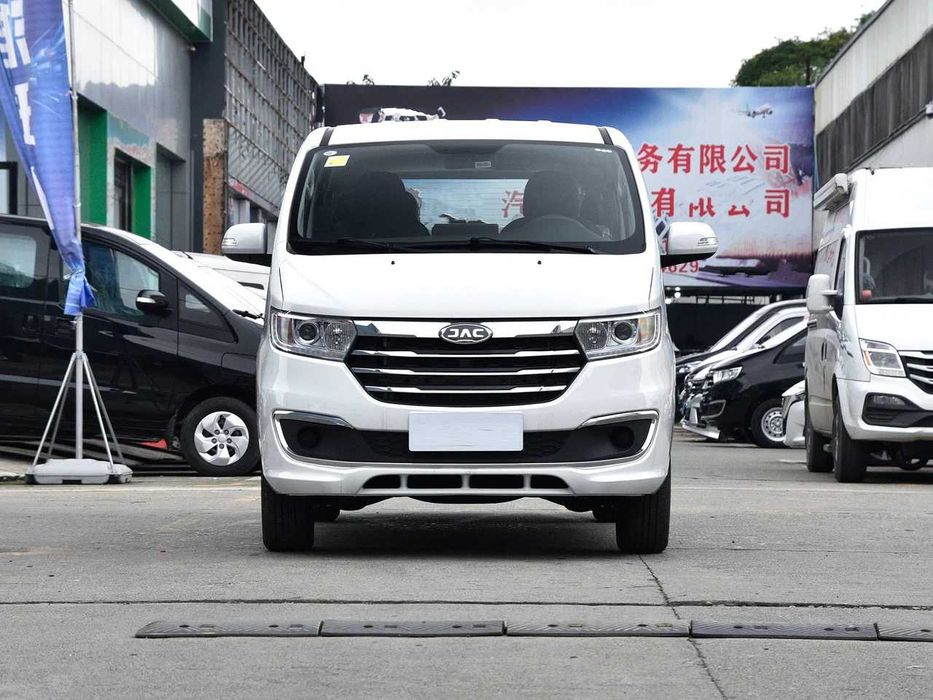 Минивэны JAC M3,M4