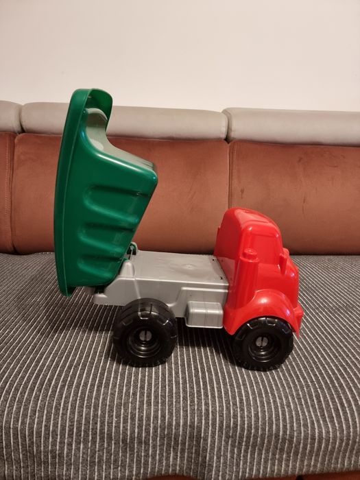 Basculanta masinuta mare