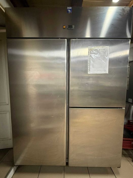 Vand bucatarie profesionala completa, 30 de echipamente plus mobilier de lux restaurant - 17000 Euro