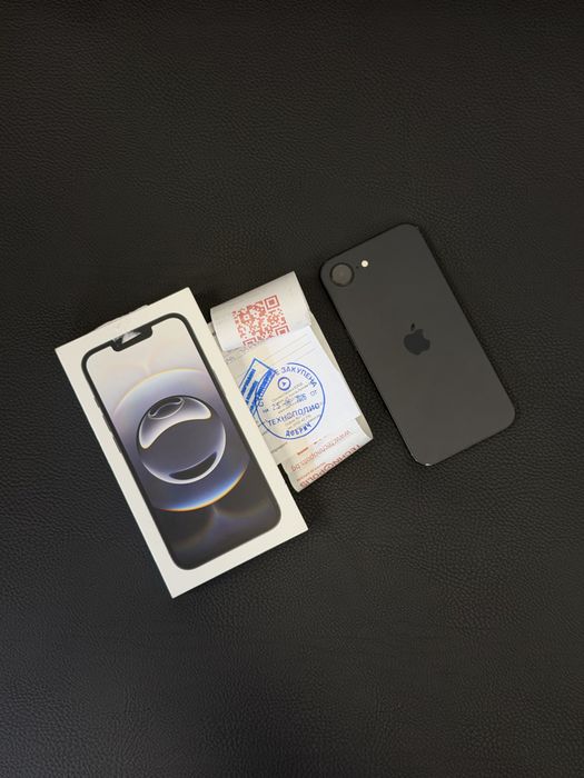 iPhone 16e - 8 цикъла